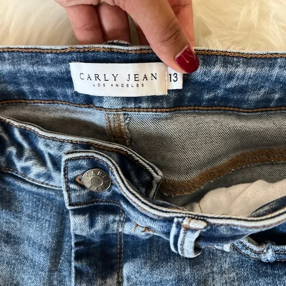 Carley Jean Los Angeles Jeans woman’s size 13 acid wash distressed at bottom - Picture 7 of 9